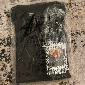 Black Stussy tee